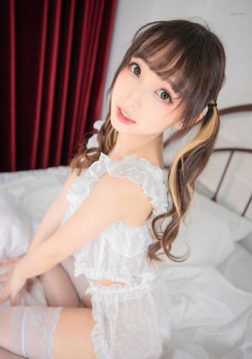 欧美艳照门_高清高清完整版播放